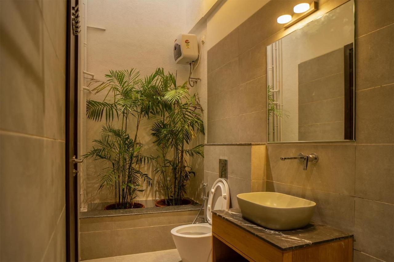 Stayvista'S Le Bon Horizon - Hillside Elegance With Chic Interiors, Poolside Serenity & Picturesque Gazebo - Proximity To Sula Нашик Екстериор снимка